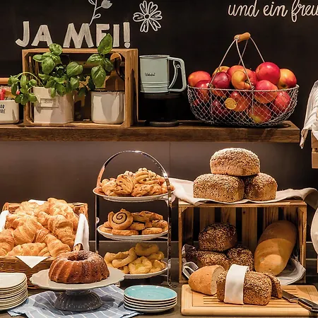 One Muenchen-messe Hotel 3*